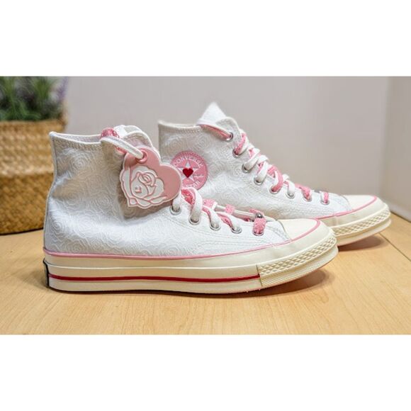 Converse Chuck 70 Hearts & Roses Vintage White & Pink High Top Sneakers W10 NEW - Picture 1 of 15